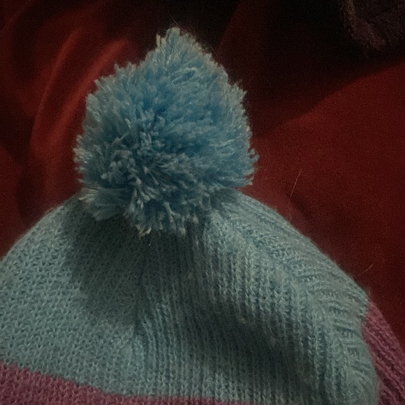 WINTER HAT - Picture 2 of 5